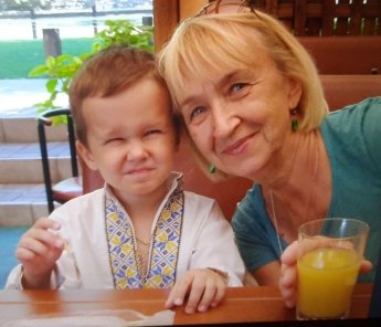 «Самой тяжелой была дорога»: украинка рассказала, как убегала от войны с парализованной матерью и сыном — фото 2