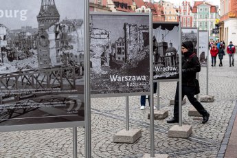 Во Вроцлаве открылась фотовыставка, посвященная годовщине войны в Украине — фото 2