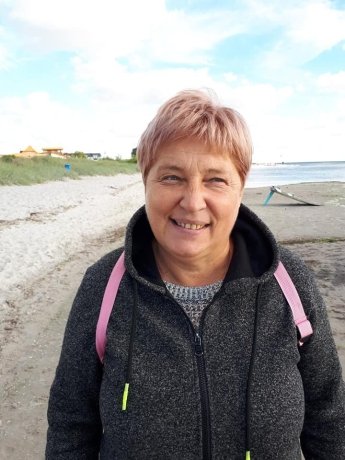 В Польше рады украинским «сеньорам». Как пенсионерам сделать свою жизнь за границей лучше — фото 1