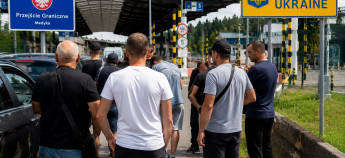 Українці на кордоні з Польщею