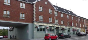 Українські родини виселяють із готелю в ірландському Ашбурні