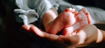 Як зареєструвати новонароджену українську дитину в Польщі