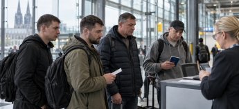 Українці на паспортному контролі у ФРН