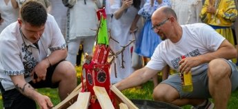 У Нідерландах спалили Кремль та зібрали гроші для українських лікарень