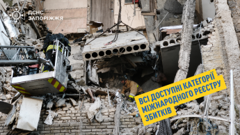 Рятувальна операція на зруйнованій будівлі Запоріжжя