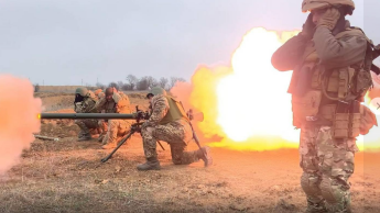 Бійці 22 ОМБР стріляють по російським ворогам