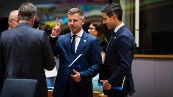 Гроші, підтримка з гірким присмаком та рекордні санкції проти Москви: що прийняв саміт ЄС по Україні