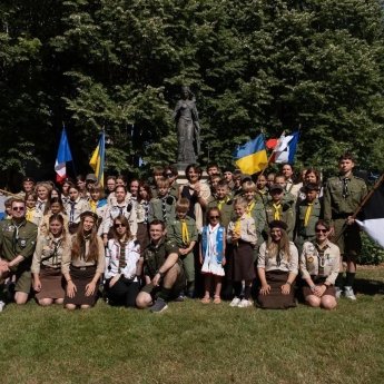 Украинцы Франции почтили память королевы Анны Киевской