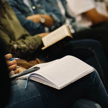 Украинцев приглашают на языковые курсы подготовки к вступлению в чешские вузы