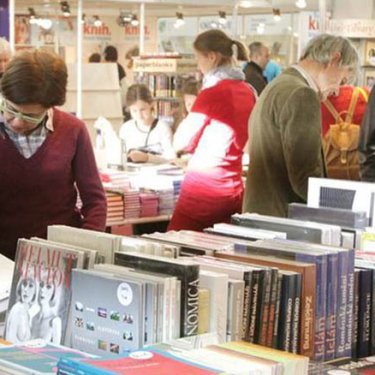 Усі українці отримають по 900 гривень на придбання книжок