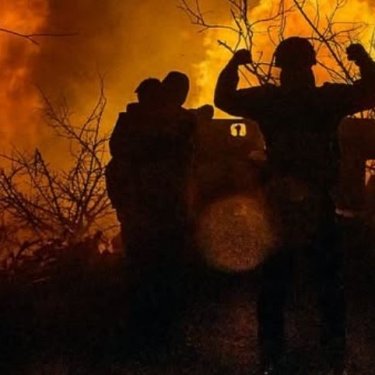 Артилерія ЗСУ стріляє по ворогам