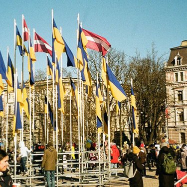 Латвійці продовжують активно допомагати Україні та біженцям