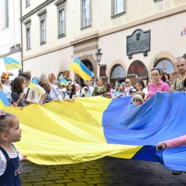 Чехія планує продовжити програму захисту біженців з України до 2025 року