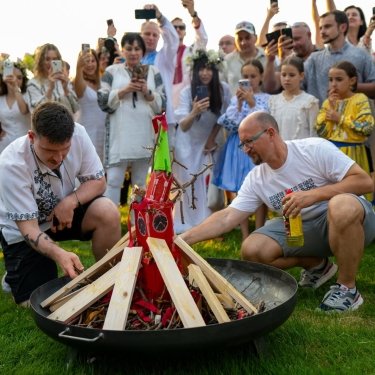 В Нидерландах сожгли Кремль и собрали деньги для украинских больниц