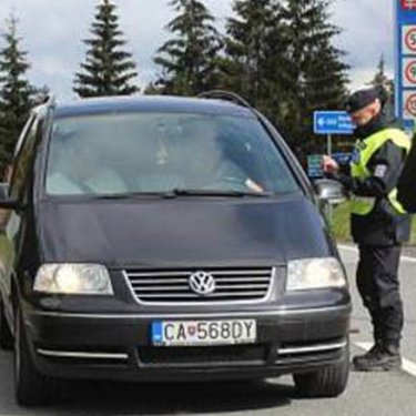 Кабмін запровадив нове зобов'язання для чоловіків під час відвідування прикордонної смуги