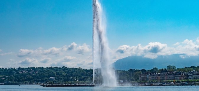 Швейцария до конца лета решит судьбу статуса S для украинцев