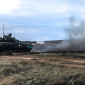 Танк ЗСУ стріляє по російським загарбникам