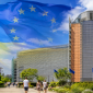 Європейська площа з прапорами України та ЄС